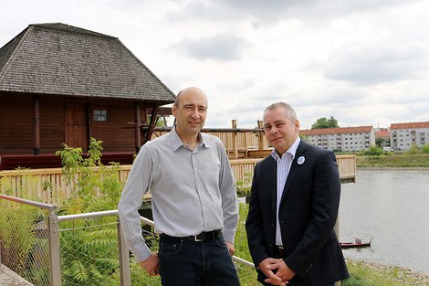 „Fluss-Strom Plus“-Projektleiter Heiko Krause und Mario Spiewack (v.l.) 